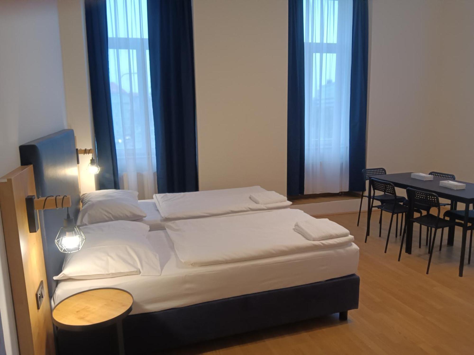 Powder Tower Suites Прага Экстерьер фото